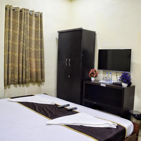 Skyotel Hotels & Banquets Vijayawada Ngoại thất bức ảnh