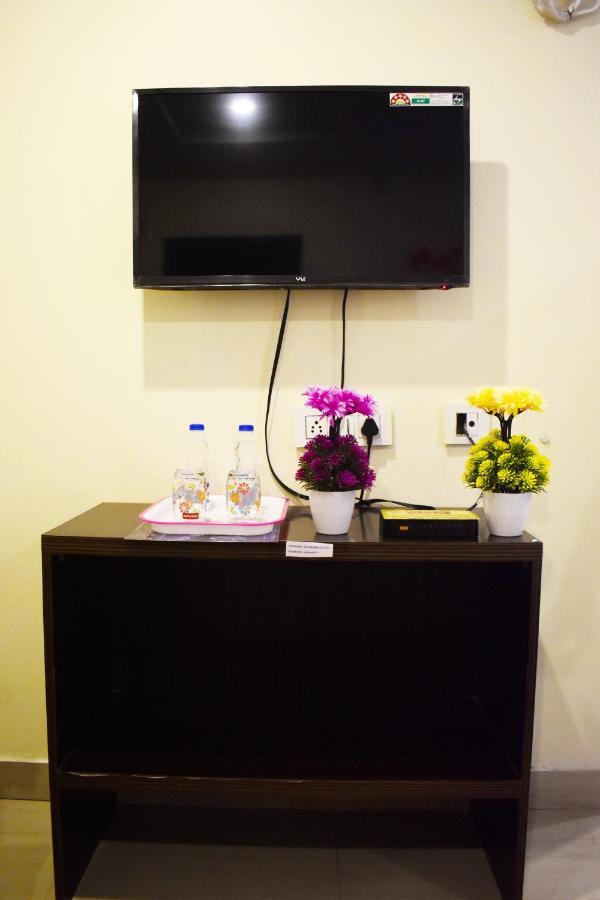 Skyotel Hotels & Banquets Vijayawada Ngoại thất bức ảnh
