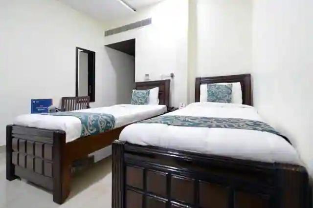 Skyotel Hotels & Banquets Vijayawada Ngoại thất bức ảnh