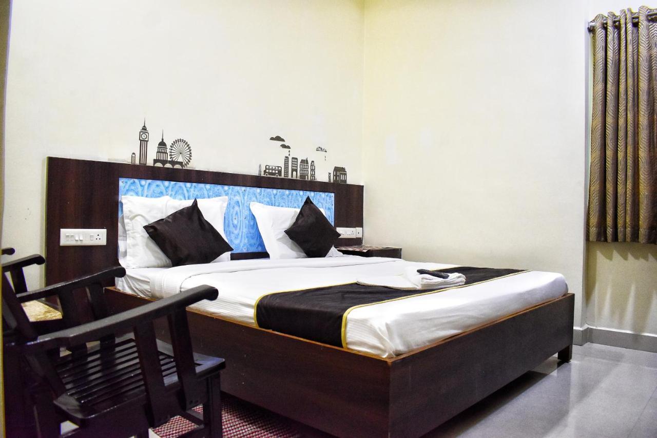 Skyotel Hotels & Banquets Vijayawada Ngoại thất bức ảnh