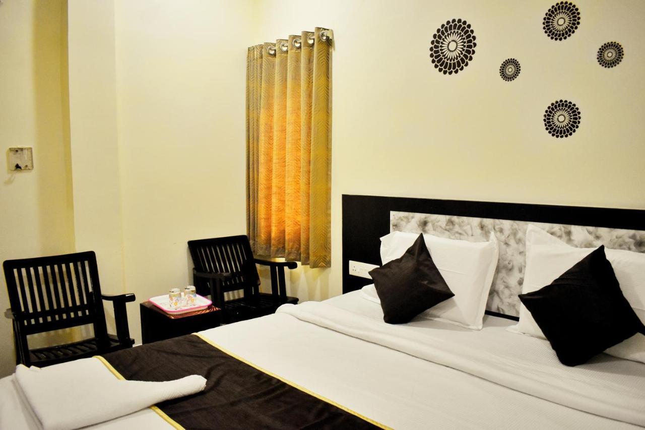 Skyotel Hotels & Banquets Vijayawada Ngoại thất bức ảnh