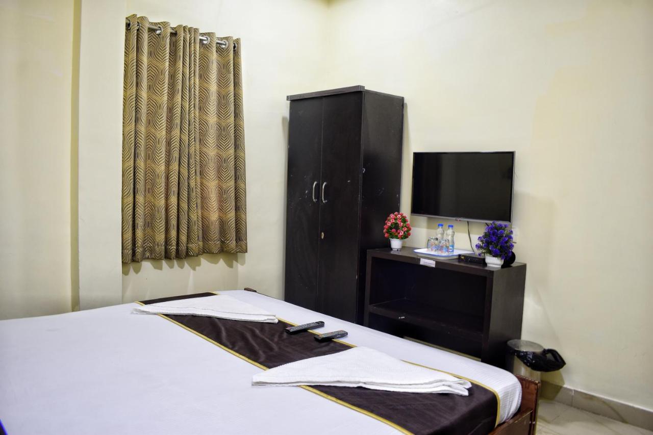 Skyotel Hotels & Banquets Vijayawada Ngoại thất bức ảnh